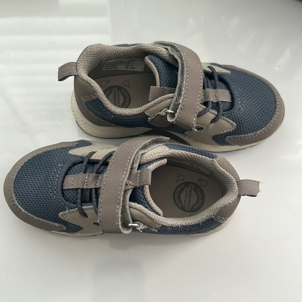 Stride Rite Sneakers👟